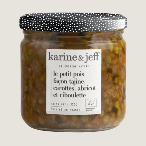 Piselli in stile tajine con carote, albicocche ed erba cipollina